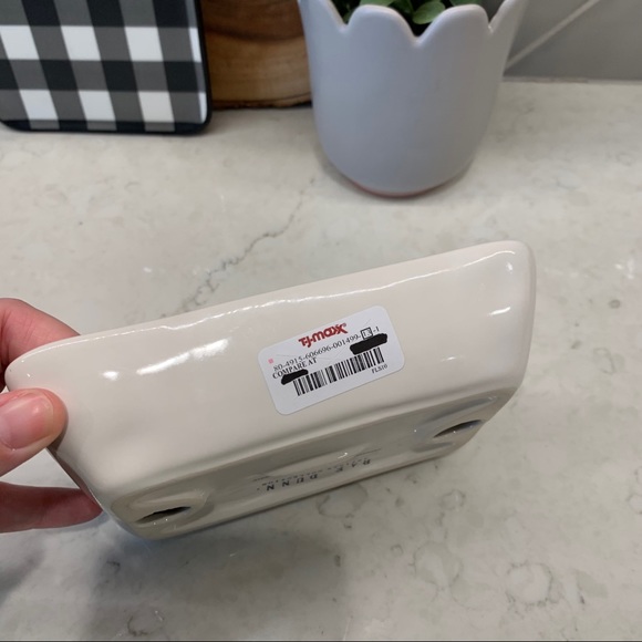 Rae Dunn FARM FRESH Ceramic Egg Crate - Picture 5 of 5